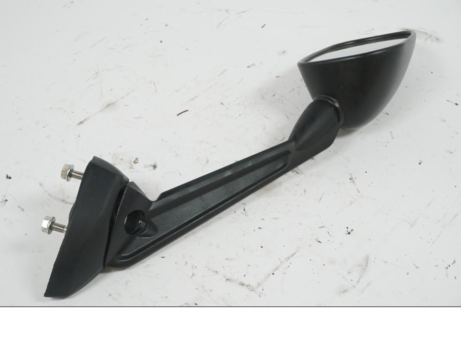 Baksidan på Backspegel från en Yamaha XJ 6 -2011 motorcykel.