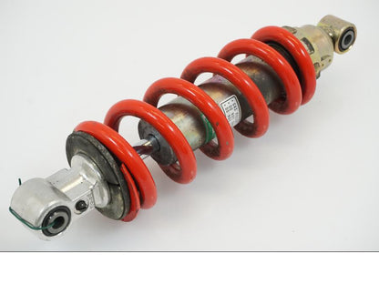 Höger sida på Stötdämpare från en Honda VFR 800 -2000 motorcykel.