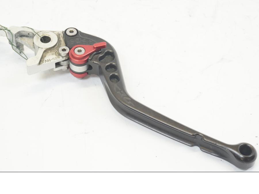 Baksidan på Bromsgrepp från en Suzuki GSX-R 750 -1997 motorcykel.