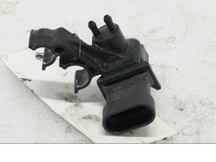 Framsidan på Mapsensor från en Ducati Monster 696 -2010 motorcykel.