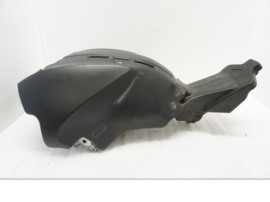 Framsidan på Bensintank från en Ducati Monster 696 -2010 motorcykel.