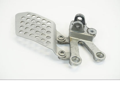 Höger sida på Fotpinnefäste från en Kawasaki ZX-12R -2000 motorcykel.