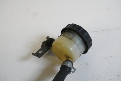 Höger sida på Bromshuvudcylinder från en Kawasaki VN 1600 Mean Streak -2004 motorcykel.