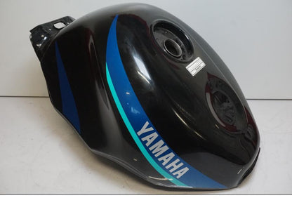 Framsidan på Bensintank från en Yamaha FZR 600 -1995 motorcykel.