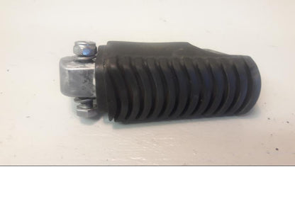 Framsidan på Fotpinne från en BMW F 800 GS -2009 motorcykel.