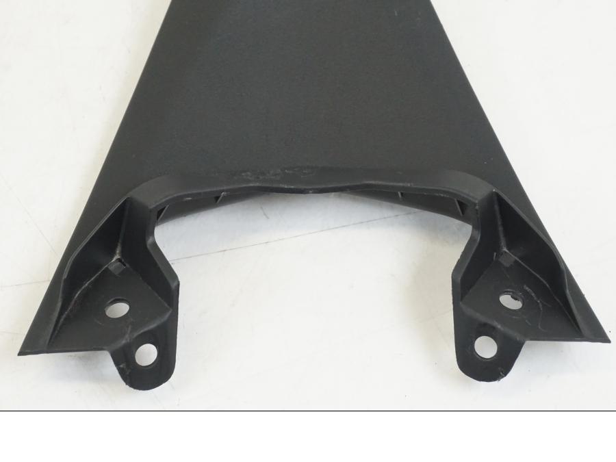 Vänster sida på Plast från en Yamaha YZF R7 -2022 motorcykel.