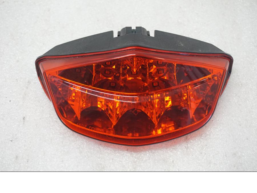 Framsidan på Baklampa från en Ducati Monster 796 -2013 motorcykel.