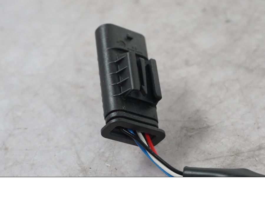 Höger sida på Kopplingskontakt från en Ducati Multistrada V4 -2024 motorcykel.