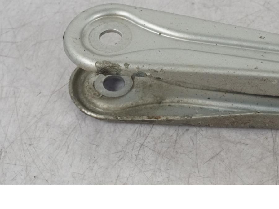 Höger sida på Parallellstag från en BMW R 1100 GS -1998 motorcykel.