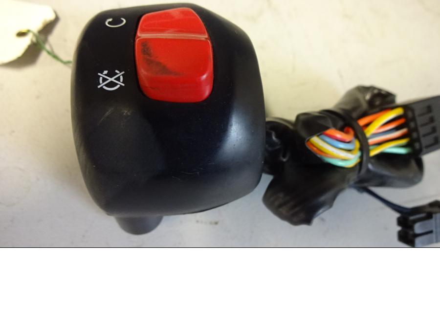 Höger sida på Styrelreglage från en Suzuki GSF 1200 -2005 motorcykel.