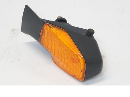 Baksidan på Blinkers från en BMW R 1150 RS -2004 motorcykel.