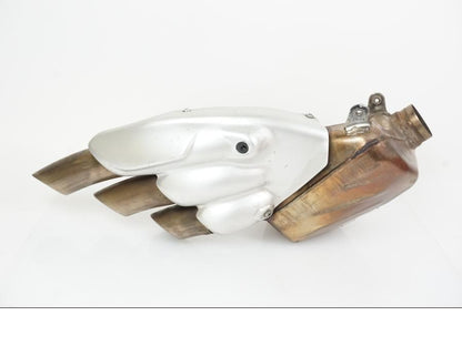 Framsidan på Ljuddämpare från en MV Agusta Brutale 800 -2014 motorcykel.