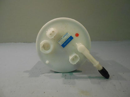 Höger sida på Bensinpump insprut från en Triumph Tiger 800 -2016 motorcykel.