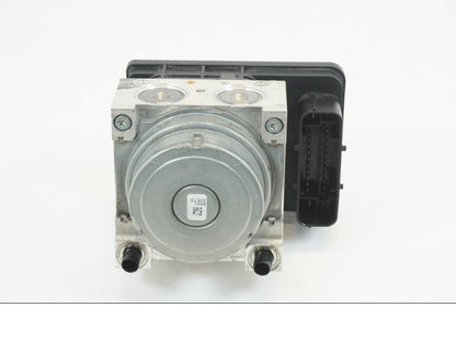 Höger sida på ABS Modulator från en BMW R 1200 GS -2018 motorcykel.