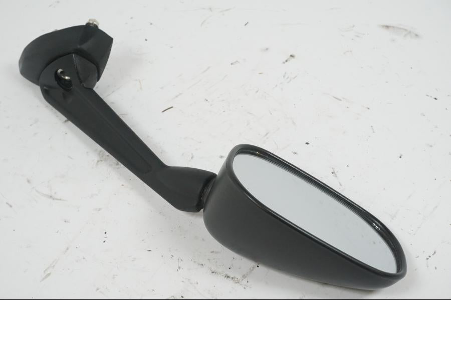 Höger sida på Backspegel från en Yamaha XJ 6 -2011 motorcykel.
