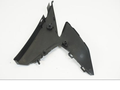 Vänster sida på Sidopanel från en Suzuki GSX-R 1000 -2009 motorcykel.