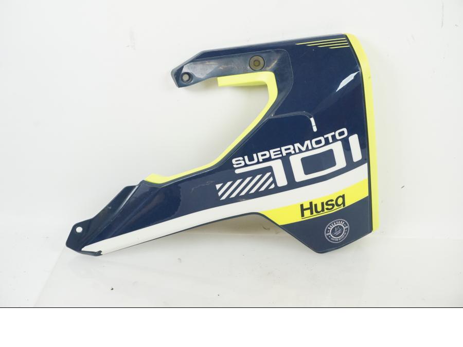 Framsidan på Kåpor från en Husqvarna 701 SUPERMOTO ABS -2016 motorcykel.