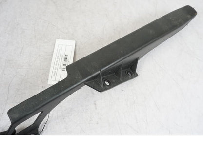 Höger sida på Kedjeskydd från en Suzuki GSX 1300 RX -1999 motorcykel.