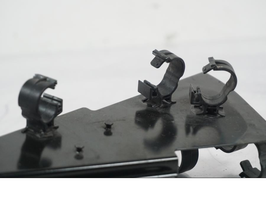 Baksidan på Plast från en H-D Softail Standard FXST -2001 motorcykel.