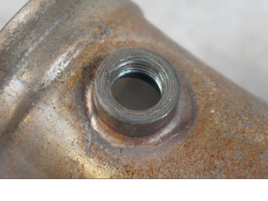 Baksidan på Grenrör från en KTM 1290 Super Duke R -2022 motorcykel.