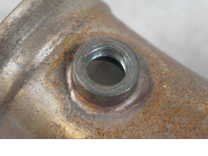 Baksidan på Grenrör från en KTM 1290 Super Duke R -2022 motorcykel.