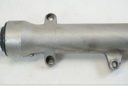 Vänster sida på Gaffelben från en Honda CB 750 -2002 motorcykel.