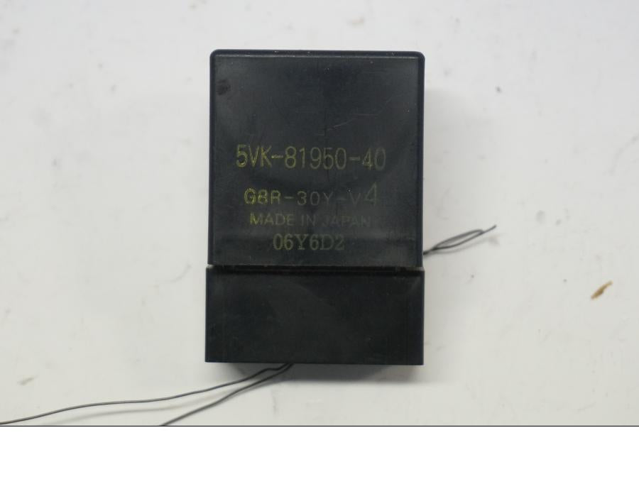 Framsidan på Bensinpumpsrelä från en Yamaha FZ1-SA -2007 motorcykel.