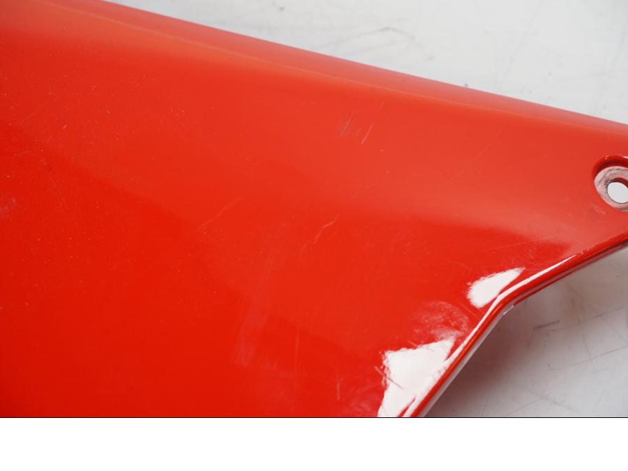 Extrabild2 på Sidkåpa från en Hyosung GT 650 -2006 motorcykel.