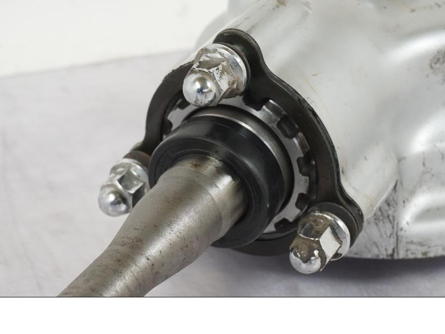 Höger sida på Slutväxel från en Suzuki VL 800 -2002 motorcykel.