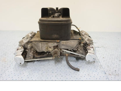 Vänster sida på Förgasare från en Honda GL 1200 -1987 motorcykel.