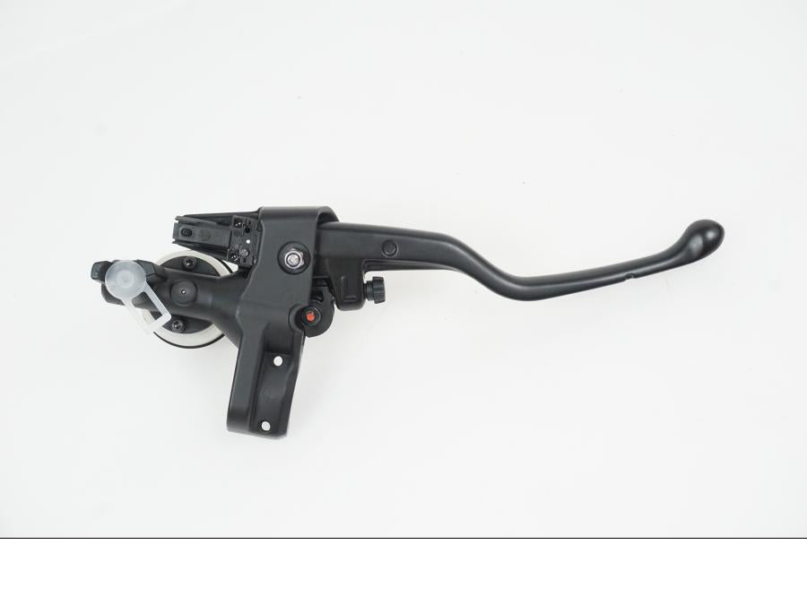 Höger sida på Kopplingshuvudcylinder från en BMW HP2 Megamoto -2006 motorcykel.