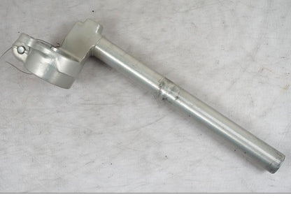 Framsidan på Styre från en Suzuki SV 650 -1999 motorcykel.