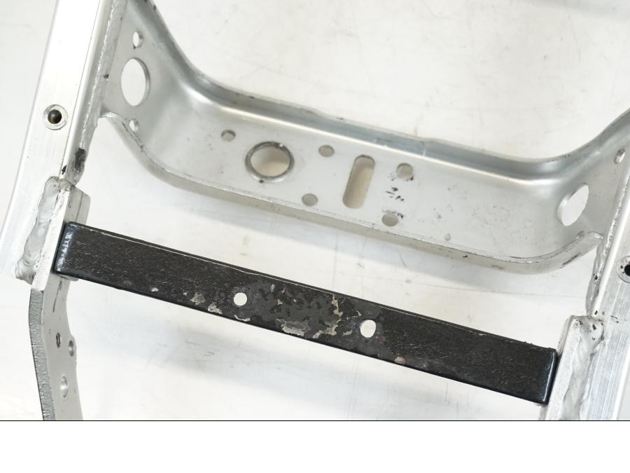 Extrabild5 på Bakram från en Yamaha YZF R6 -1999 motorcykel.