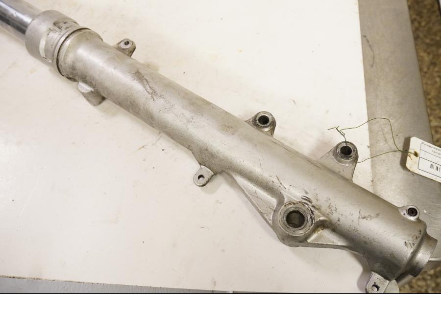 Baksidan på Gaffelben från en Yamaha XTZ 750 -1989 motorcykel.