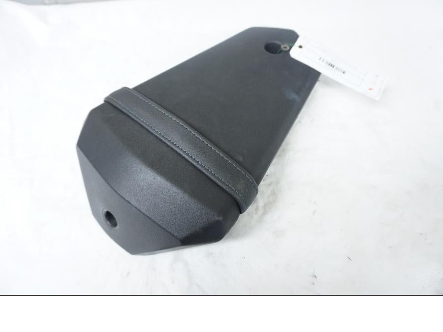 Baksidan på Sadel från en Yamaha YZF-R 125 -2009 motorcykel.