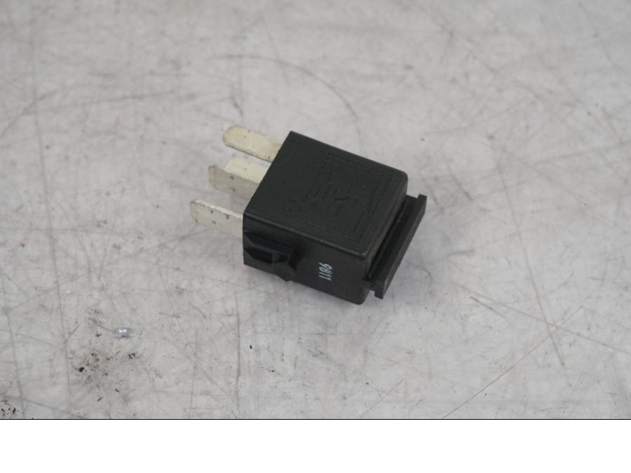 Höger sida på Relä från en BMW R 1100 GS -1998 motorcykel.