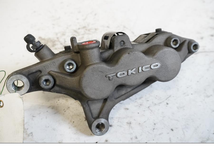 Framsidan på Bromsok från en Kawasaki ZX-6R -2002 motorcykel.