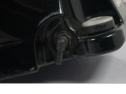 Snett uppifrån på Bensintank från en KTM 1290 Super Duke R -2015 motorcykel.