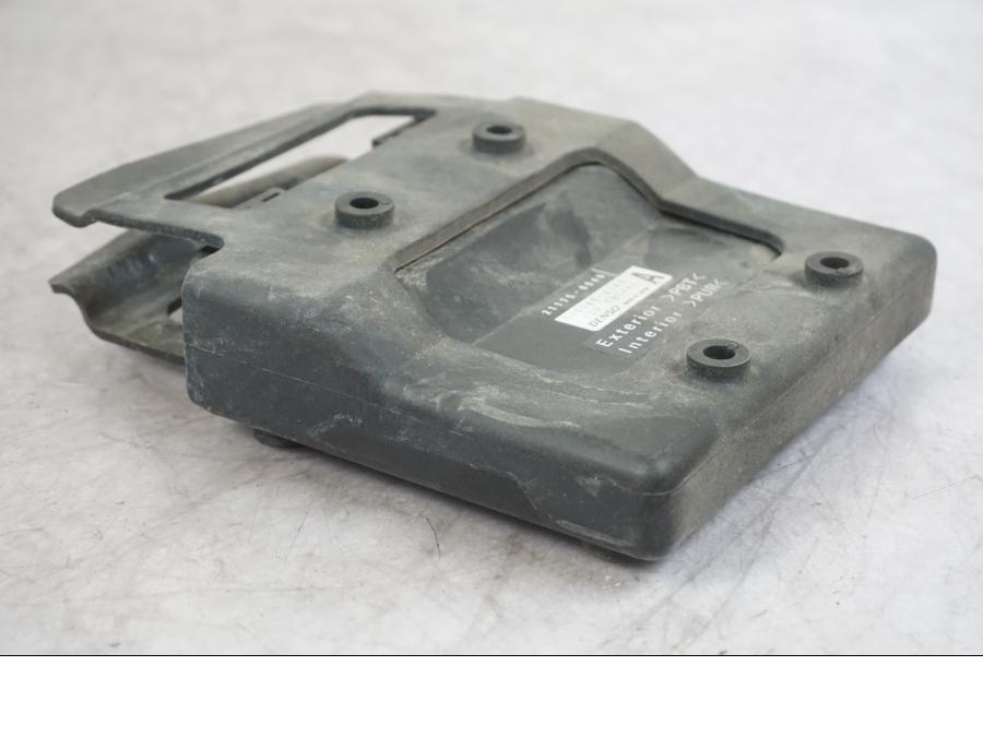 Höger sida på CDI / ECU från en Kawasaki ZX-6R -2006 motorcykel.