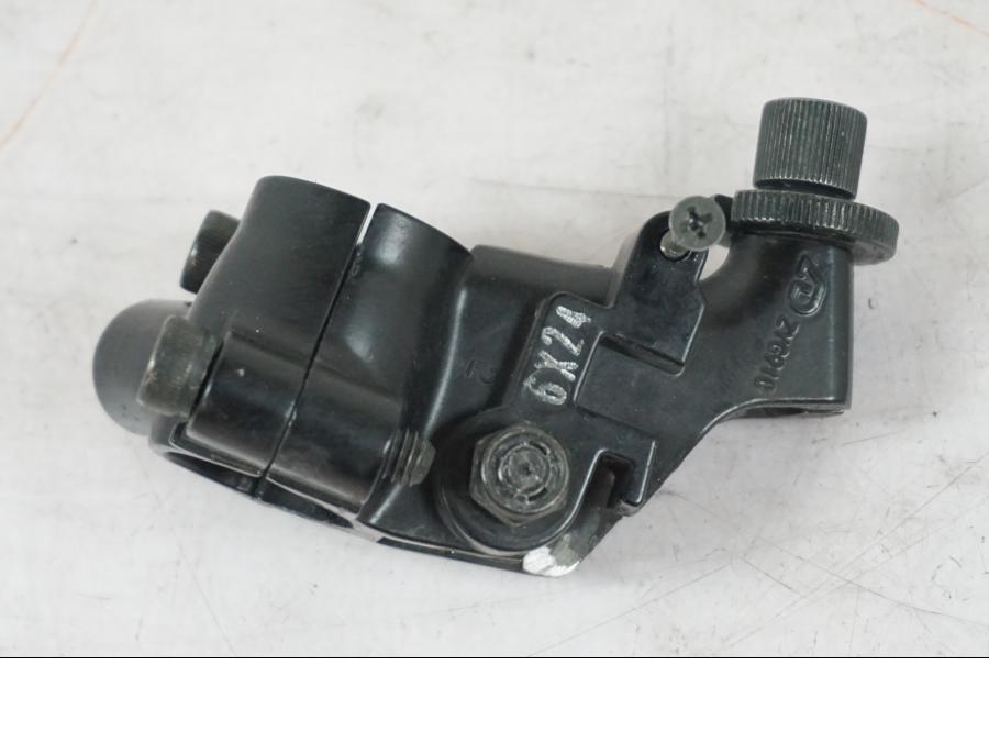 Snett uppifrån på Kopplingsklo från en Yamaha MT 125 -2017 motorcykel.