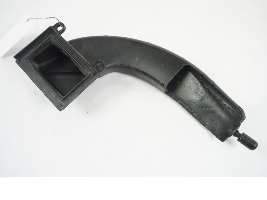 Framsidan på Luftburksnorkel från en BMW F 650 CS -2002 motorcykel.