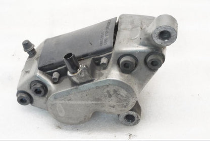 Framsidan på Bromsok från en Yamaha XVZ 13TD -1999 motorcykel.