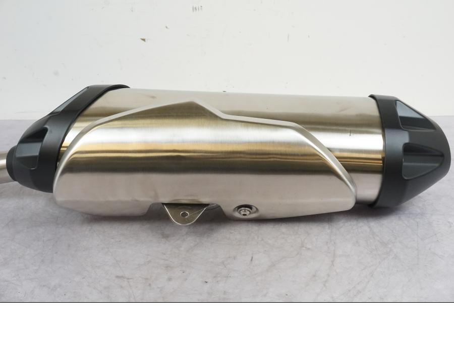 Extrabild1 på Ljuddämpare från en Triumph Tiger 800 XC -2012 motorcykel.