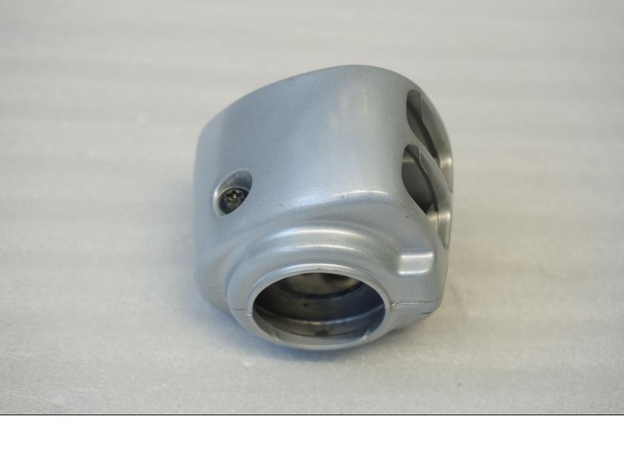 Baksidan på Styrelreglage från en H-D V-Rod 1130 -2002 motorcykel.