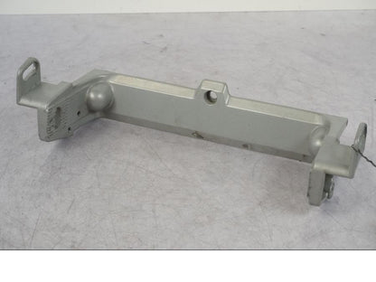 Baksidan på Strålkastarfäste från en BMW R 1100 GS -1998 motorcykel.