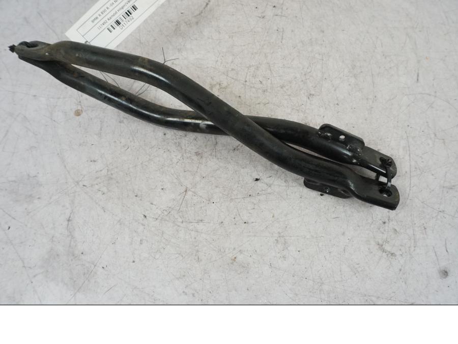 Baksidan på Ramdel från en BMW R 850 R -2004 motorcykel.