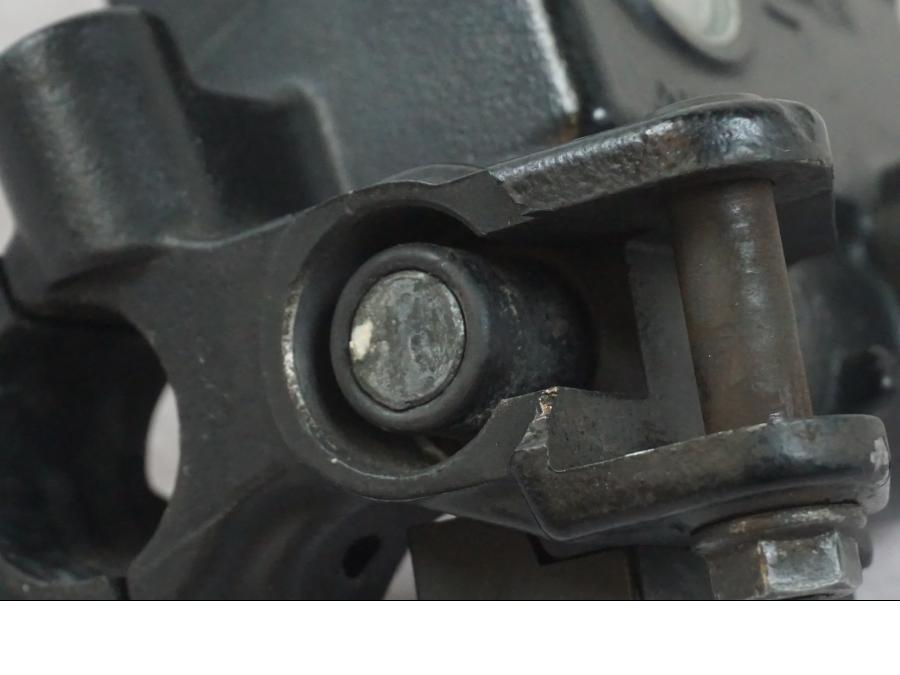 Snett uppifrån på Bromshuvudcylinder från en Buell 1125 R -2008 motorcykel.