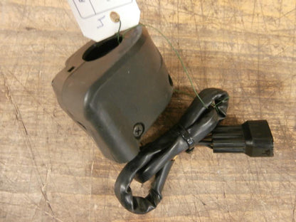 Höger sida på Styrelreglage från en Kawasaki Z 1000 -2003 motorcykel.