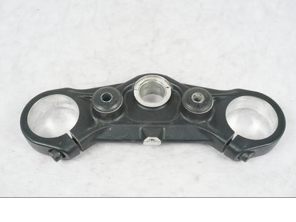 Framsidan på Gaffelkrona från en KTM 390 Duke -2018 motorcykel.