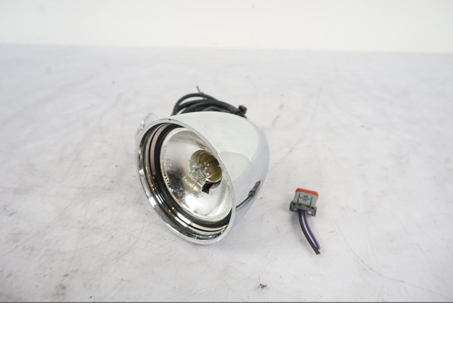 Framsidan på Blinkers från en H-D Softail Sport Glide FLSB -2022 motorcykel.